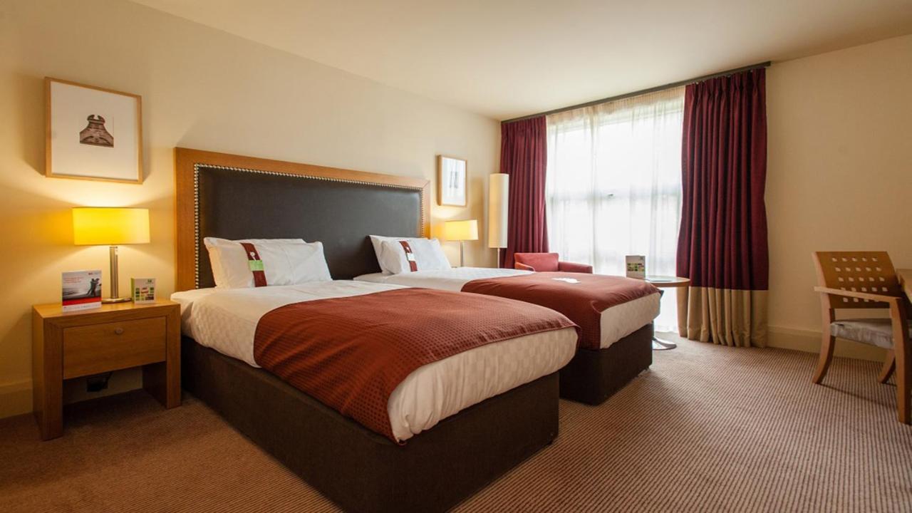 Holiday Inn Dumfries By Ihg Екстер'єр фото