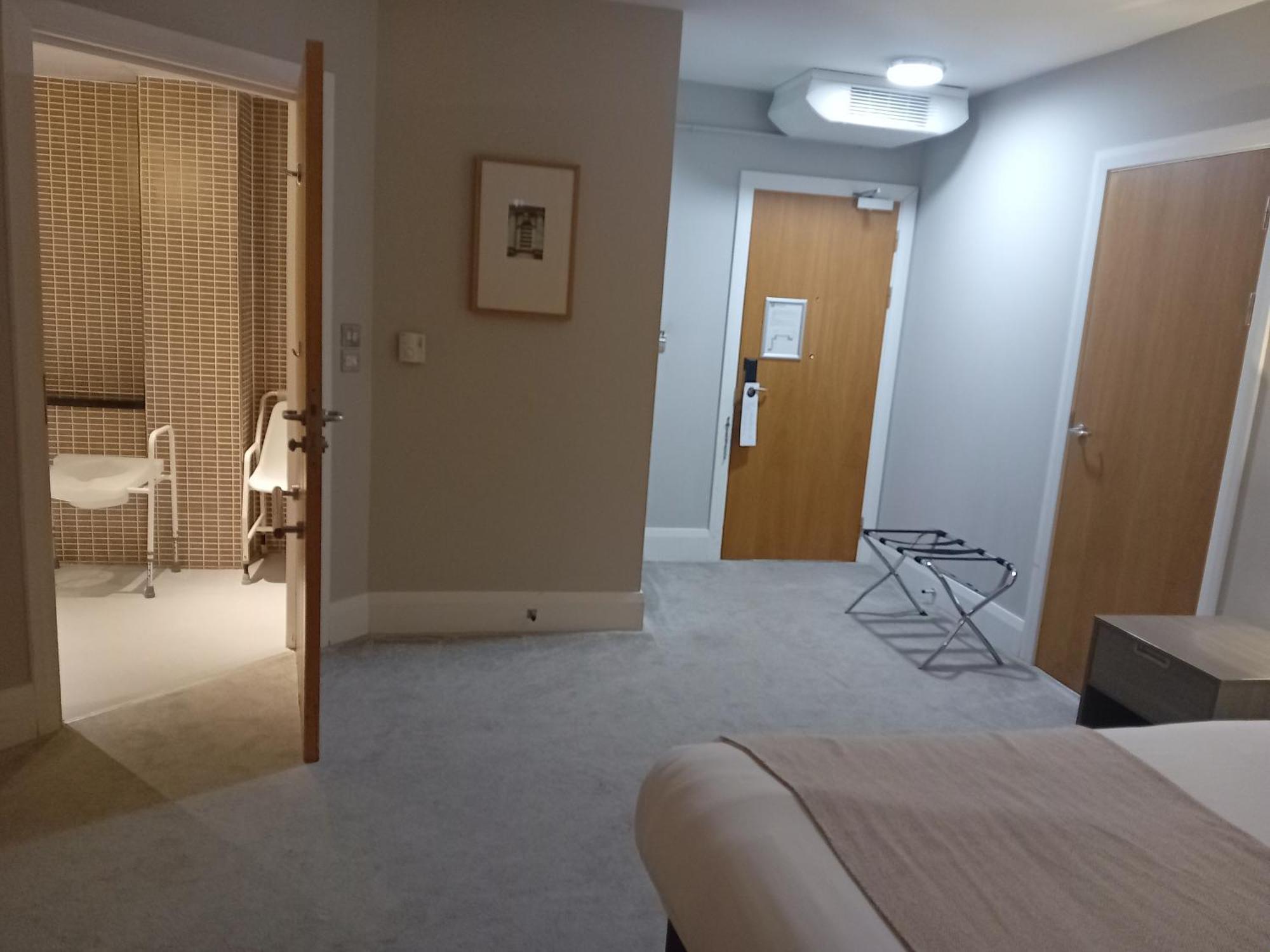 Holiday Inn Dumfries By Ihg Екстер'єр фото