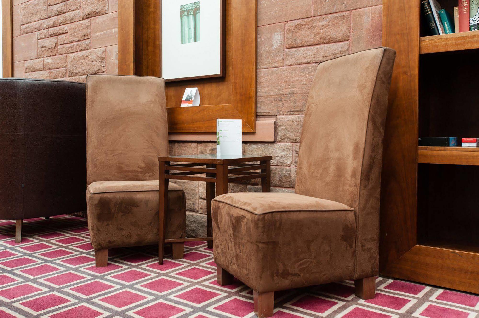 Holiday Inn Dumfries By Ihg Екстер'єр фото