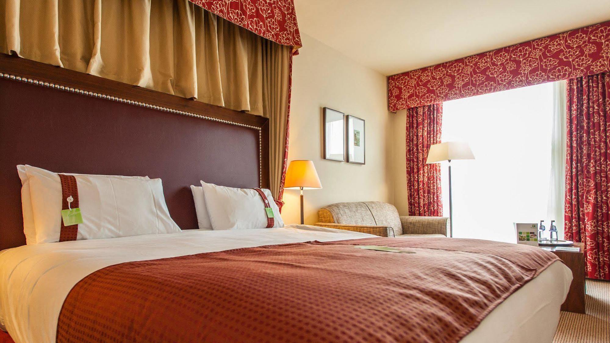 Holiday Inn Dumfries By Ihg Екстер'єр фото